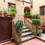 Fabio Apartment San Gimignano