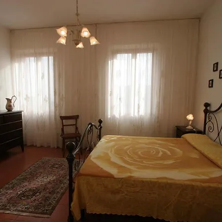 Fabio Apartment San Gimignano